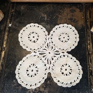 Vintage Hand Crochet 4-Section Runner Mat Ecru Coaster Set Table Centerpiece